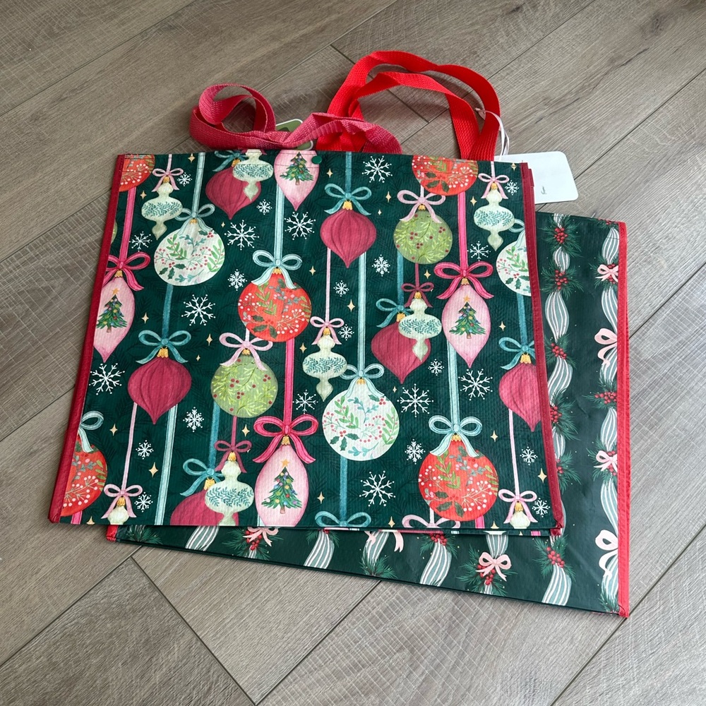 Homegoods TJMaxx Marshalls Christmas Bow & Ornament Bow Tote Bags Set of 2 NWT